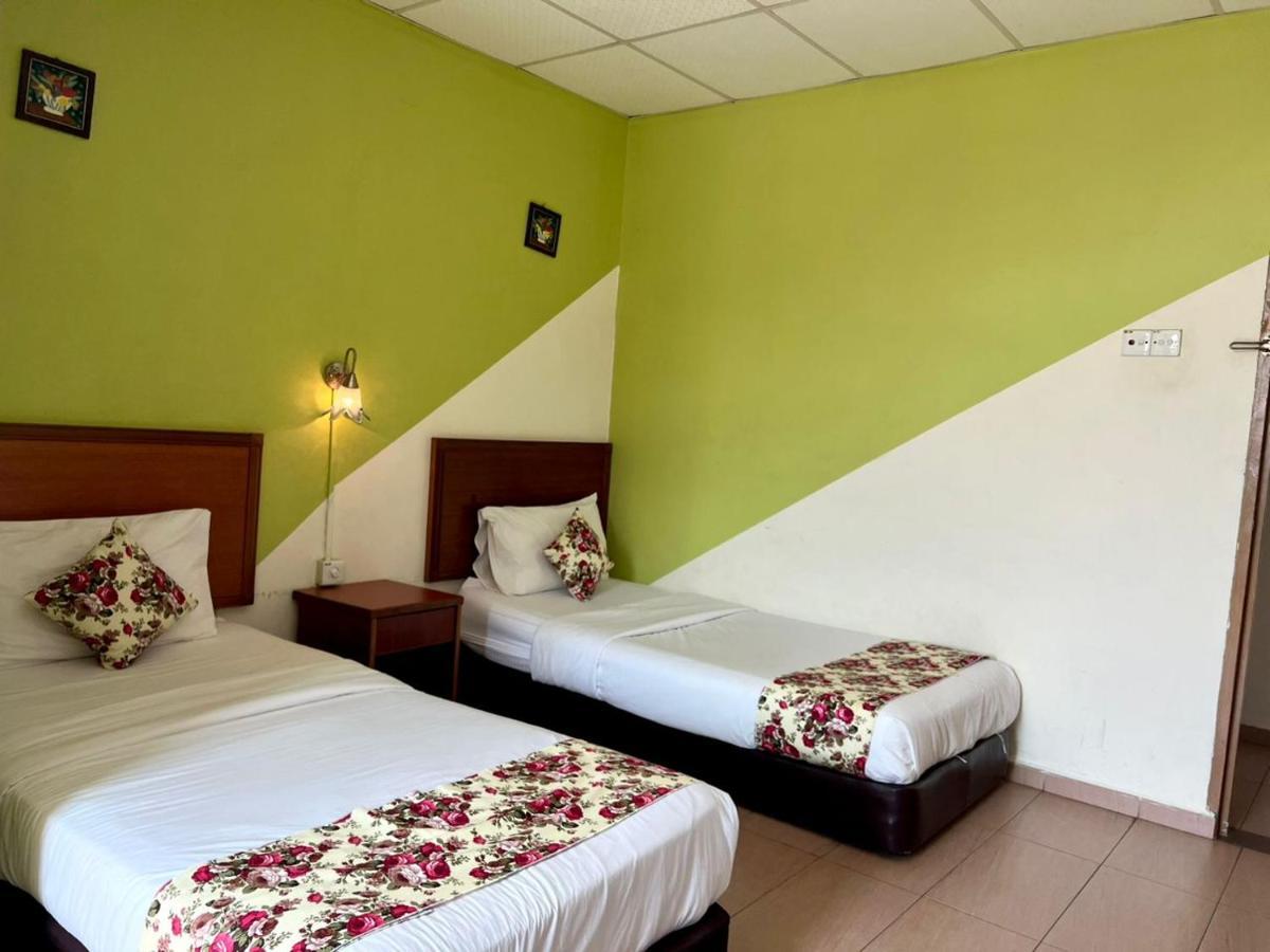 D View Hotel 2*